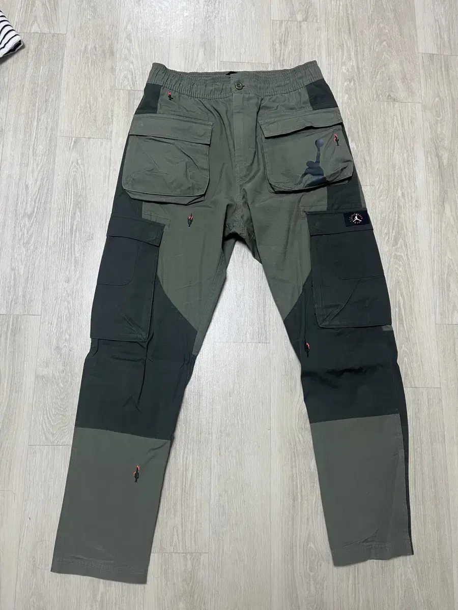 Jordan x Travis Scott Cargo Pants Olive